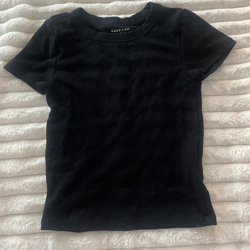 American Eagle tight black t-shirt